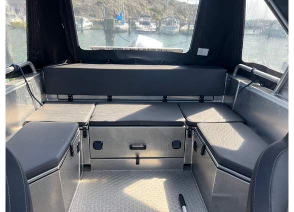 2025-10/11b-ums805dc