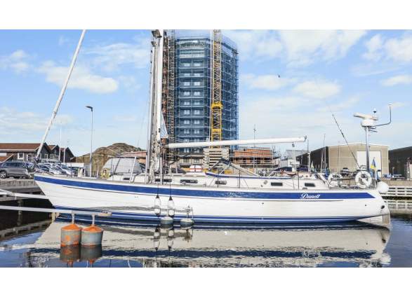 2025-11/1b-hallberg-rassy