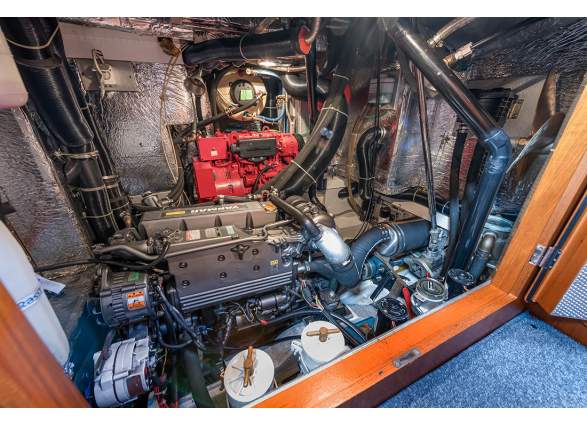 2025-11/2-hallberg-rassy-te