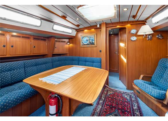 2025-11/5-hallberg-rassy-in