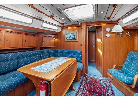 2025-11/6-hallberg-rassy-in